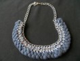 Collar babero trenza y cadena azul 